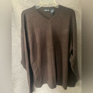 Claiborne men’s sweater